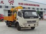 東風(fēng)多利（3.2T-4T）直臂隨車(chē)起重運輸車(chē)